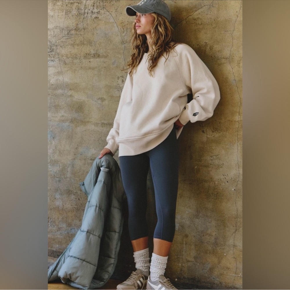 FREE PEOPLE Movement A Cut Above Heavyweight Crewneck Sweatshirt With Pockets - Picture 4 of 11